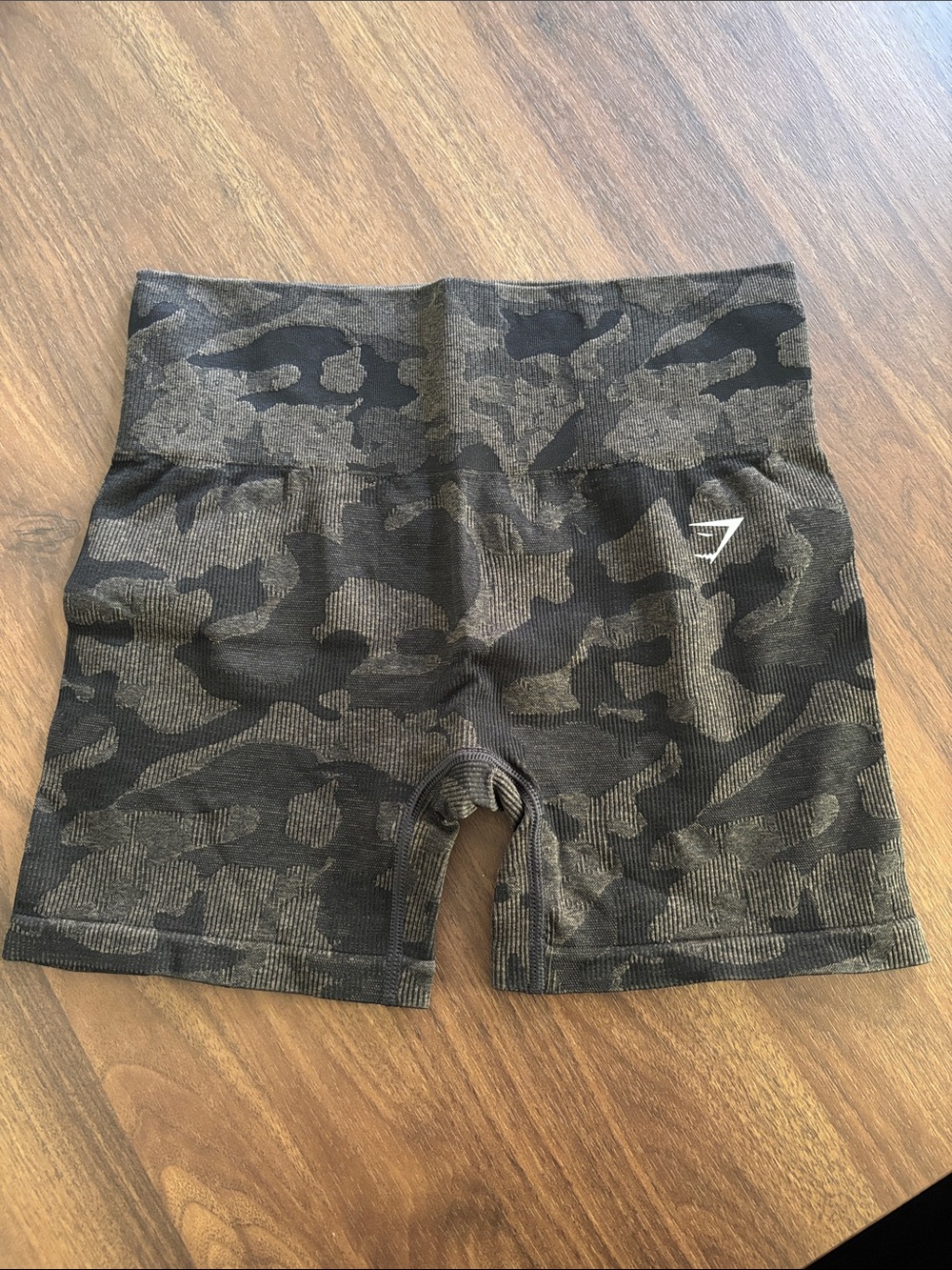 Gymshark Women’s Camo Seamless High-Waist Shorts - Olive/Black